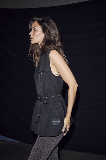 Haute L\' Amitié - Premiere Peplum Belt Vest - Black